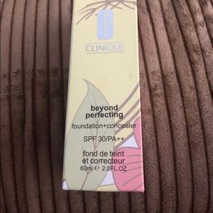 Clinique beyond perfecting foundation/concealer